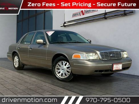 Used 2003 Ford Crown Victoria LX image 1
