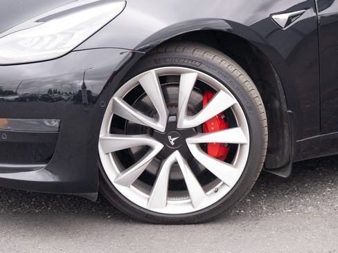 Used 2018 Tesla Model 3 Long Range AWD/4WD image 18