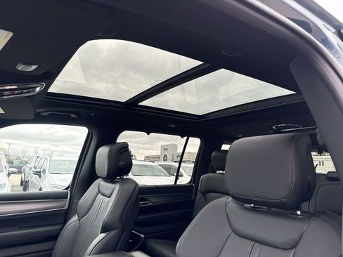 New 2026 Jeep Grand Wagoneer Limited image 18