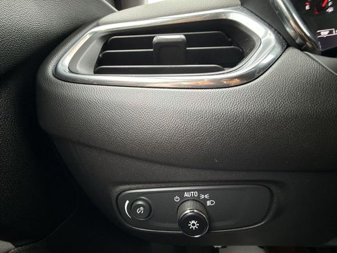 Certified 2020 Chevrolet Equinox LS w/ LS Convenience Package image 23