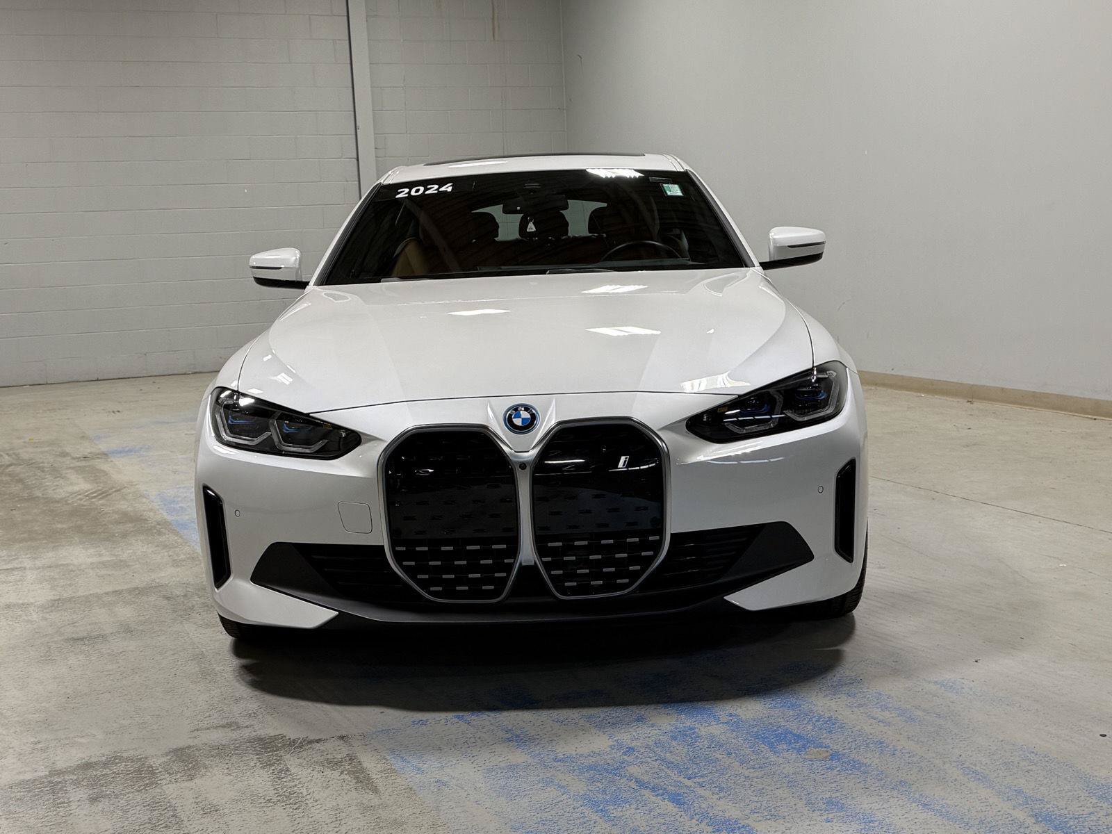 Used 2024 BMW i4 xDrive40i w/ Premium Package AWD/4WD image 15