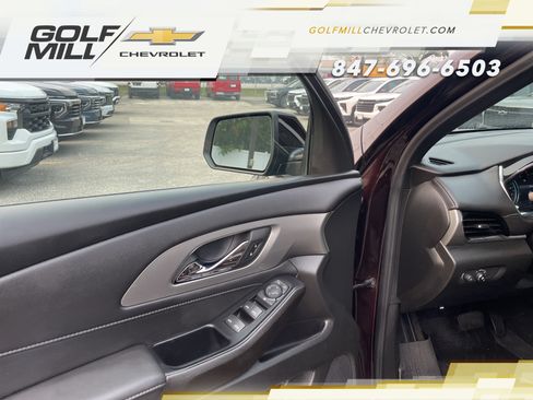 Used 2023 Chevrolet Traverse LT w/ LPO, Floor Liner Package AWD/4WD image 12