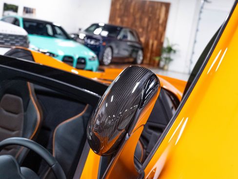 Used 2015 McLaren 650S Spider RWD image 91