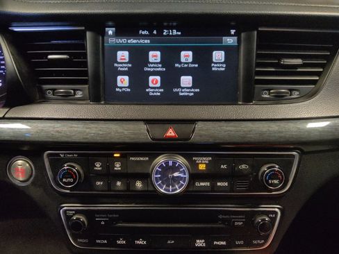 Used 2017 Kia Cadenza Limited image 25