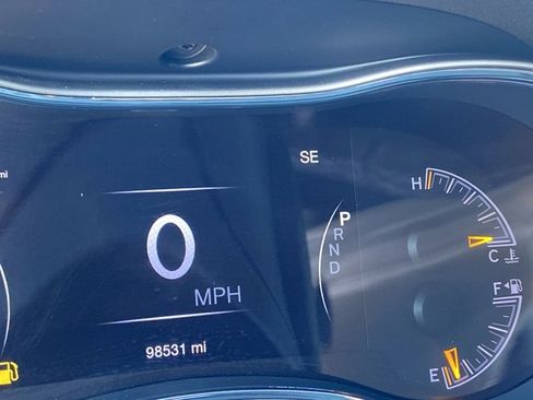 Used 2018 Jeep Grand Cherokee Limited image 21