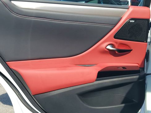 Used 2024 Lexus ES 350 F Sport w/ Accessory Package (Z2) image 26