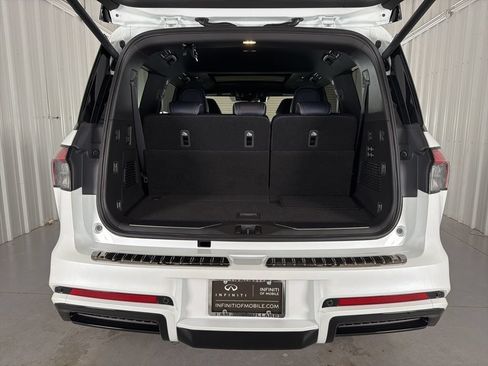Certified 2026 INFINITI QX80 4WD w/ Sport Exterior Package image 8