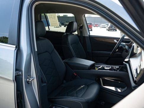 Used 2026 Volkswagen Atlas SE FWD image 23