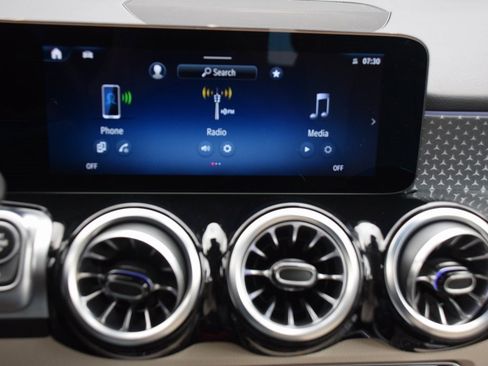 Certified 2025 Mercedes-Benz GLB 250 image 25