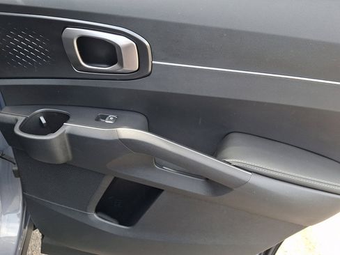 Used 2023 Kia Sorento S w/ Panoramic Sunroof Package image 15