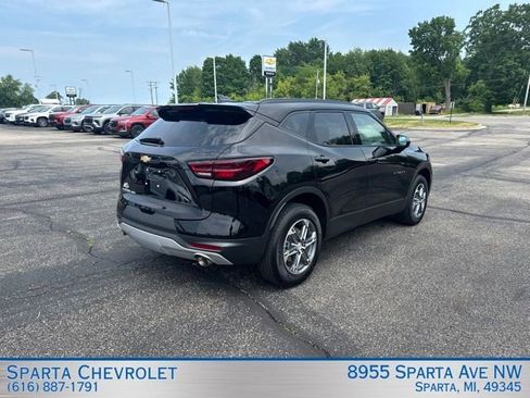 Used 2024 Chevrolet Blazer LT w/ Convenience Package AWD/4WD image 3