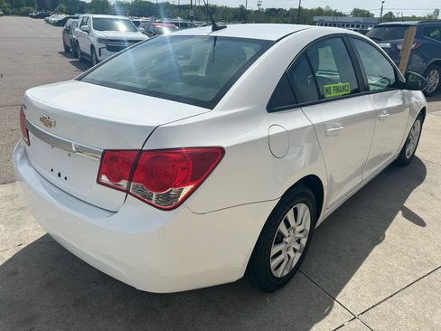 Used 2013 Chevrolet Cruze LS FWD image 5
