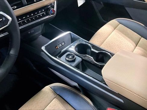 New 2026 Chevrolet Equinox ACTIV w/ Convenience Package III AWD/4WD image 8