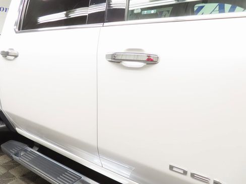 Used 2022 GMC Sierra 3500 Denali w/ Denali Ultimate Package image 35