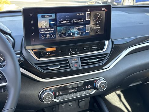 New 2025 Nissan Altima 2.5 SR w/ SR Premium Package image 16