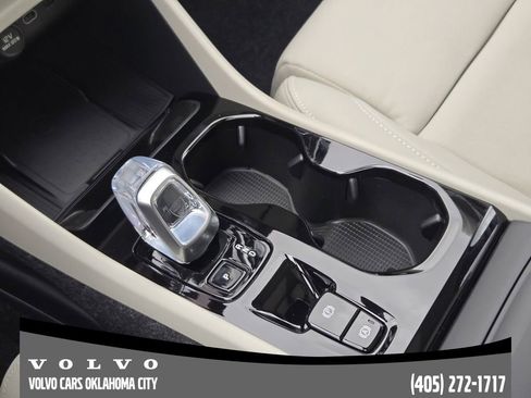 New 2026 Volvo XC40 B5 Ultra w/ Protection Package Premier AWD/4WD image 19