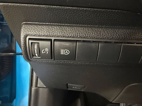 Used 2022 Toyota Corolla SE image 25