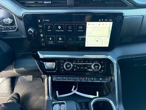 Used 2024 GMC Sierra 1500 Denali AWD/4WD image 8