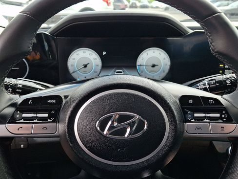 Certified 2023 Hyundai Elantra Limited FWD image 20