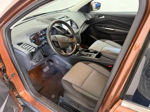 Used 2017 Ford Escape SE w/ Equipment Group 201A AWD/4WD image 14