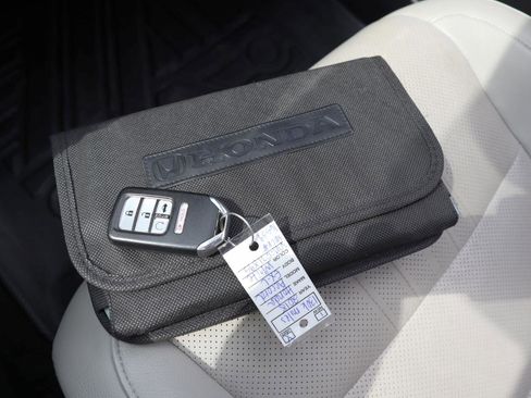 Used 2018 Honda Accord EX-L image 25