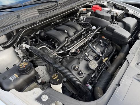 Used 2019 Ford Taurus Limited image 33