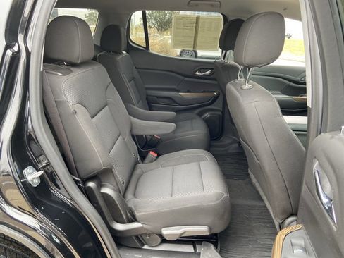 Used 2022 GMC Acadia SLE w/ Driver Convenience Package image 13