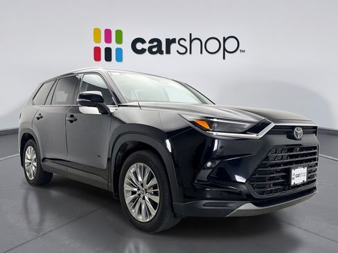Used 2024 Toyota Grand Highlander AWD image 7