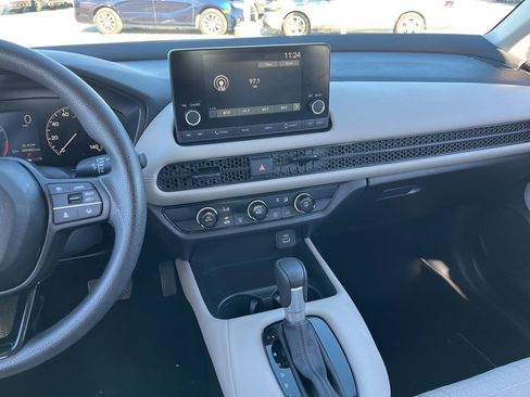 Certified 2025 Honda HR-V LX image 17