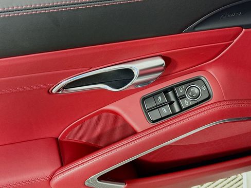 Used 2022 Porsche 718 Boxster image 17