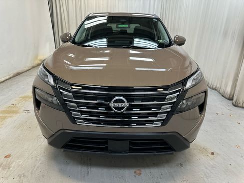 Certified 2024 Nissan Rogue SV image 6