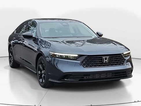New 2025 Honda Accord SE image 3