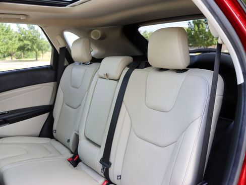 Used 2019 Ford Edge Titanium w/ Equipment Group 301A FWD image 17
