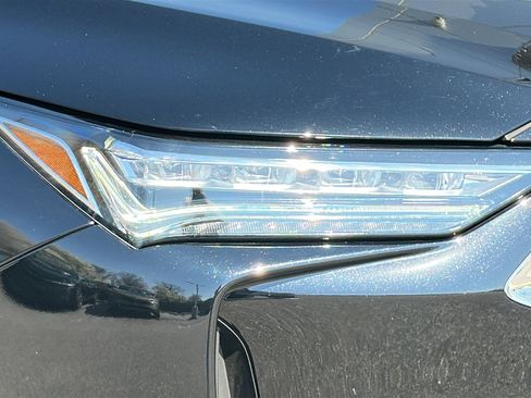 Used 2023 Acura MDX SH-AWD w/ Technology Package image 4