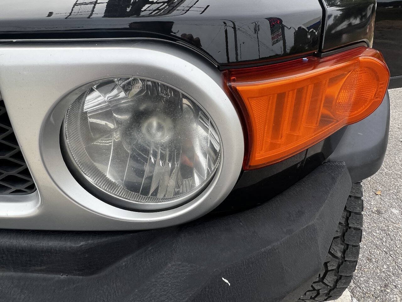 Used 2008 Toyota FJ Cruiser 4WD w/ Upgrade Pkg 2 image 18