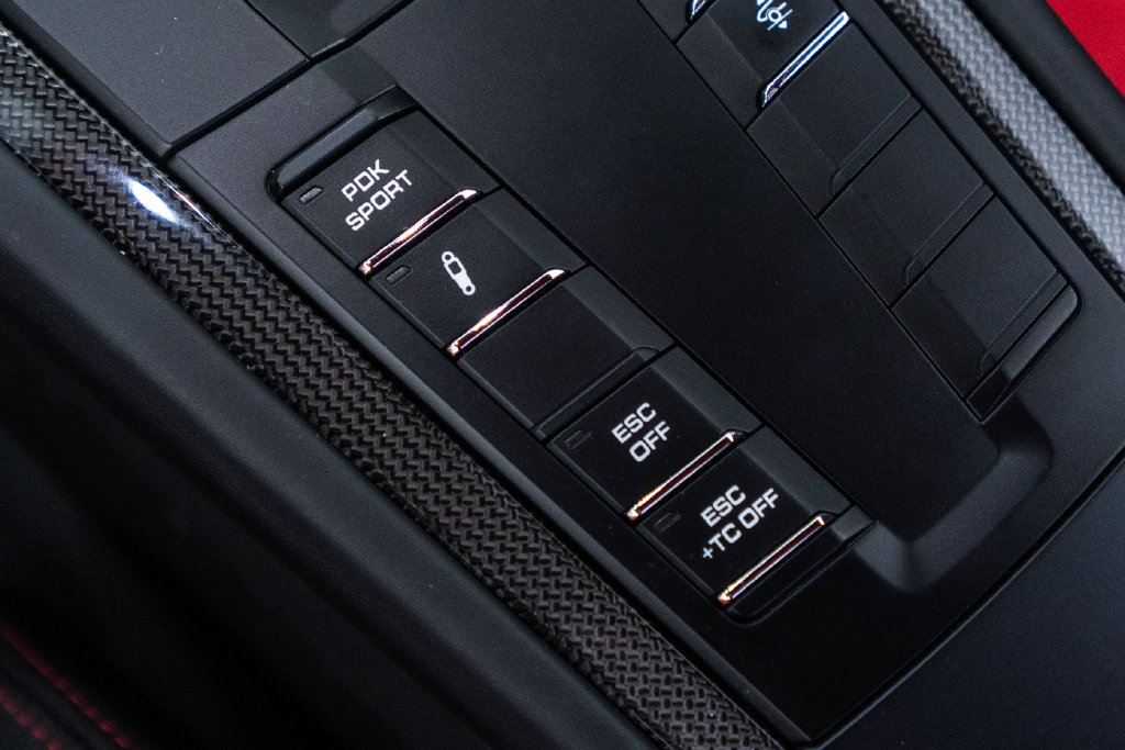 Certified 2018 Porsche 911 GT2 RS RWD image 48