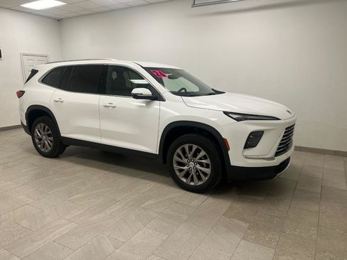 Used 2026 Buick Enclave Preferred AWD/4WD image 10