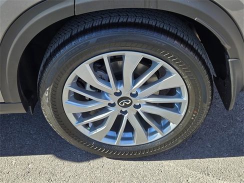 Used 2025 INFINITI QX50 Pure image 10