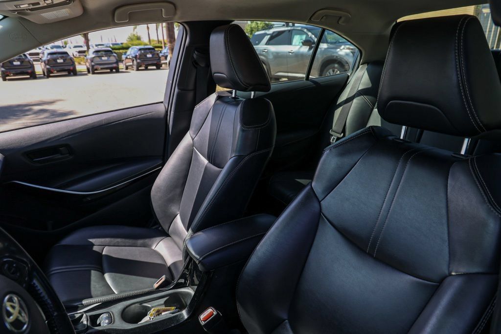 Used 2022 Toyota Corolla LE w/ Premium Interior Package FWD image 16