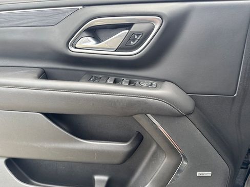 Used 2023 GMC Yukon SLT image 17