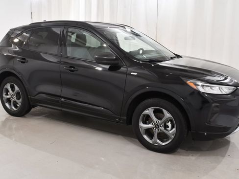 Used 2024 Ford Escape ST-Line w/ Tech Pack #1 AWD/4WD image 5