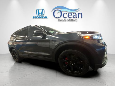 Used 2022 Ford Explorer ST w/ Equipment Group 401A image 7