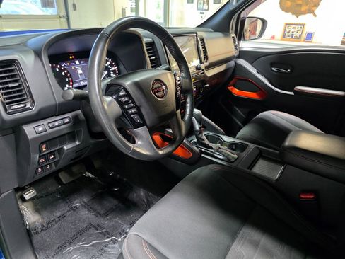 Used 2022 Nissan Frontier PRO-4X w/ Technology Package AWD/4WD image 16