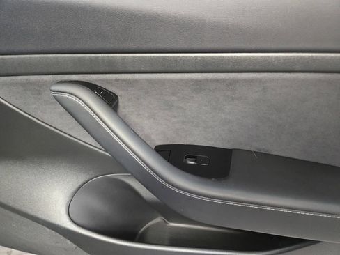 Used 2020 Tesla Model 3 Standard Range Plus RWD image 6