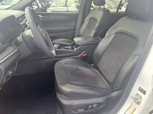 Certified 2023 Jeep Grand Cherokee Altitude AWD/4WD image 27
