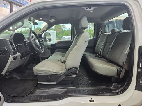 Used 2018 Ford F250 XL w/ Power Equipment Group AWD/4WD image 11