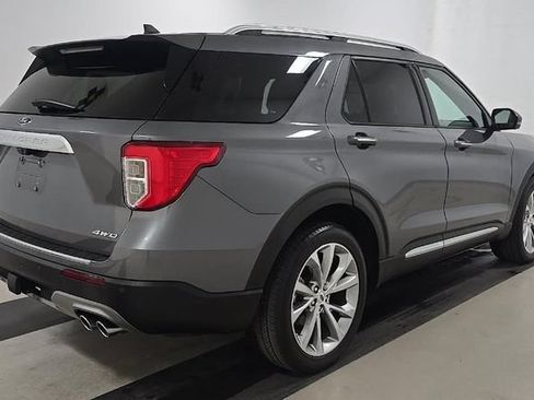 Used 2021 Ford Explorer Platinum w/ Equipment Group 601A AWD/4WD image 3