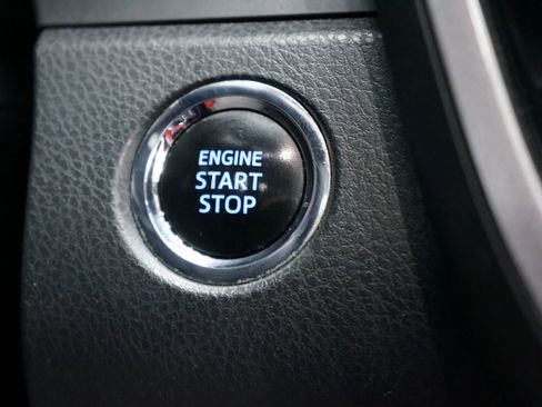 Used 2019 Toyota Camry XSE image 16