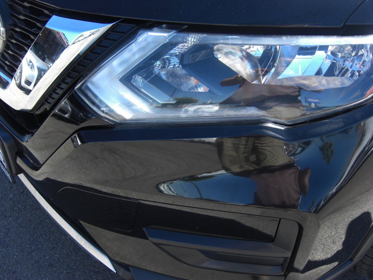 Used 2019 Nissan Rogue S FWD image 19