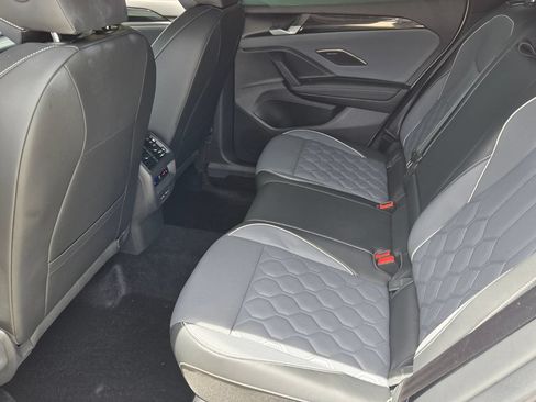 Certified 2025 Volkswagen Tiguan SEL R-Line AWD/4WD image 12